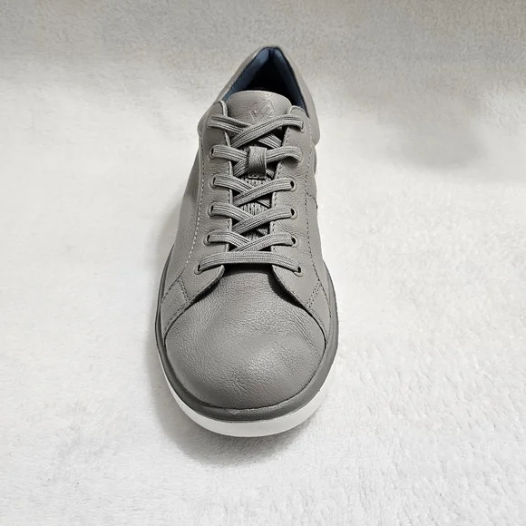 RIGHT SHOE ONLY Men's Johnston and Murphy sneaker. size 9M gray - Picture 2 of 10